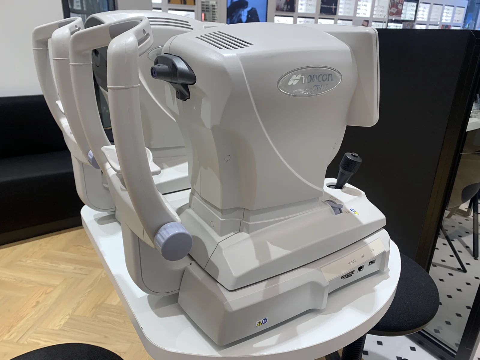 トップコン製ノンコンタクトトノメータ（CT-1P）の外観